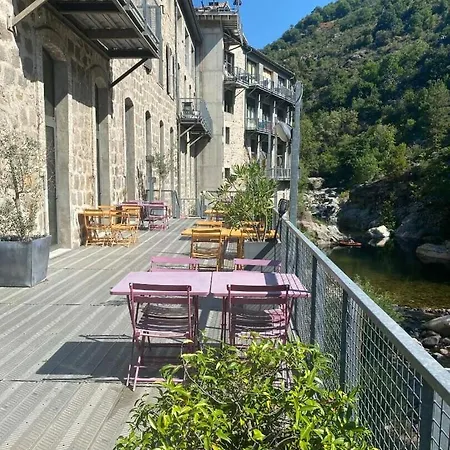 La Manufacture Aparthotel Antraigues